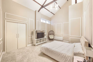 Photo 16- click for photo gallery